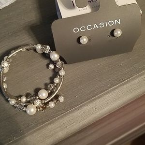 Peal Wrap Bracelet and Pearl Earrings